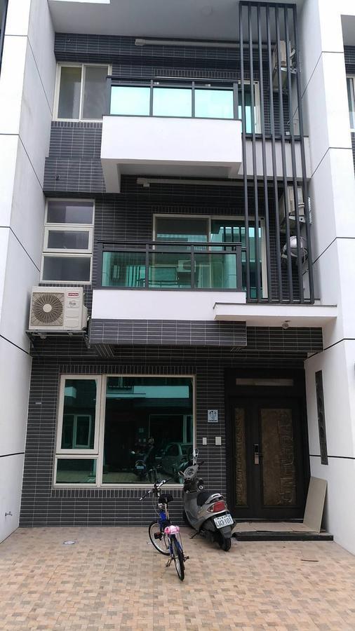 Smile Castle Apartment Luodong Luaran gambar